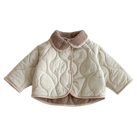 Steppjacke cremefarben mit Teddykragen, kurze Ärmel, Knopfleiste und Rauten/Herzmuster