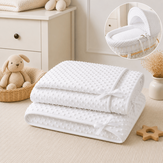 White Moses basket bedding set with quilt blanket and tied wrap cover