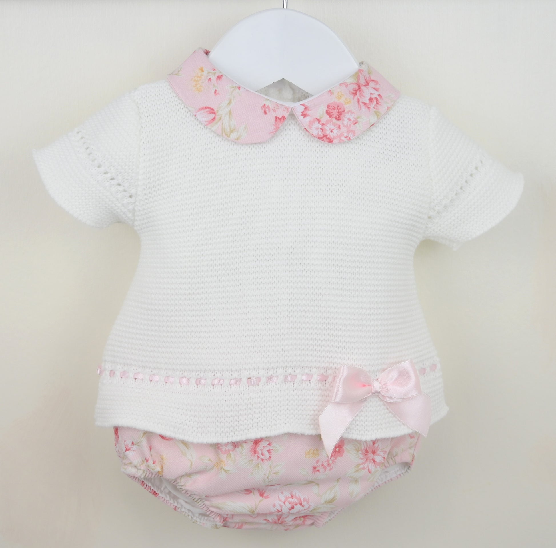 baby girl outfit with floral details jam pants and white knitted top with matching peter pan collar
