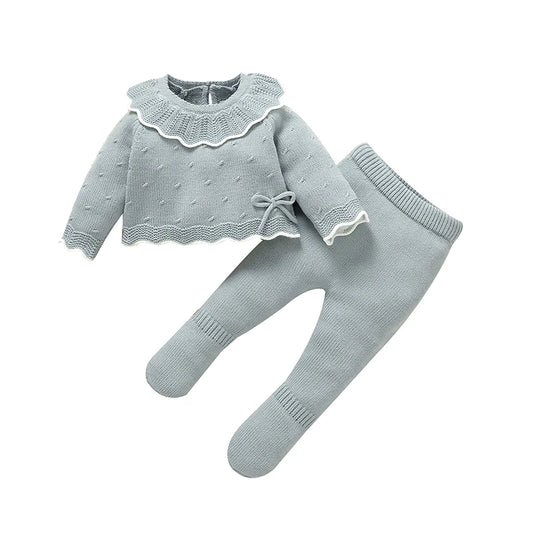 Gray 2-piece infant sweater and leggings set with scalloped ruffle hem and bow