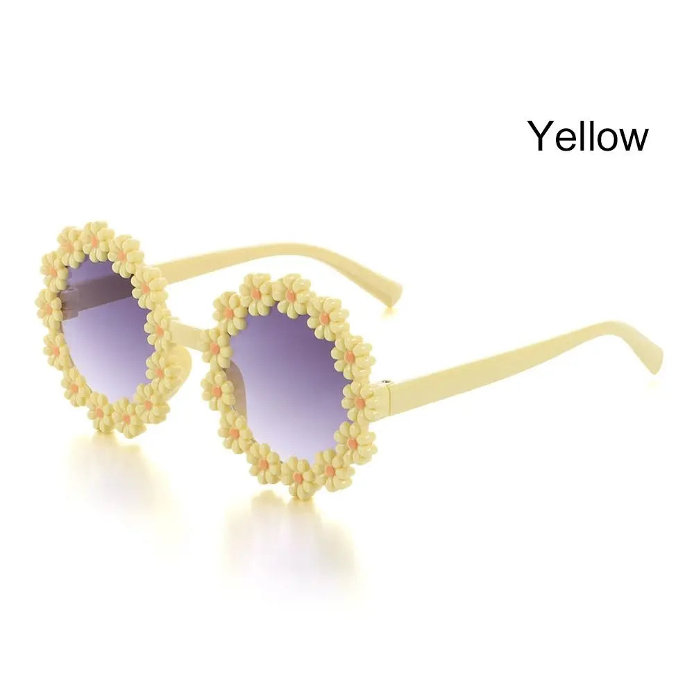 Daisy Flower Round Sunglasses – Choice of Colors