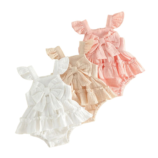 Babygirl-Strampler mit Schleife und Rüschen, Weiß, Beige und Blush Pink