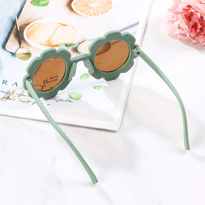 Pastel Daisy Flower Round Sunglasses – Choice of Colors