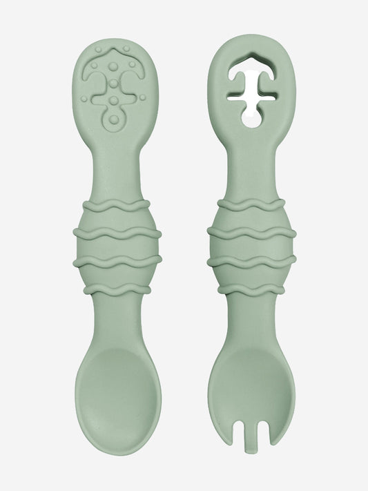 Green silicone spoon and fork set, two-piece toddler cutlery
